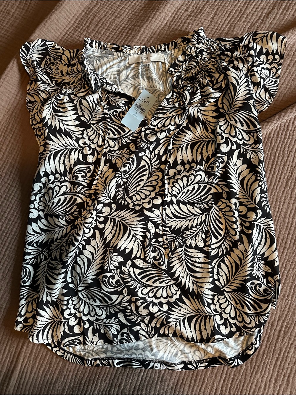 LOFT Black and White Floral Flutter-Sleeve Blouse
